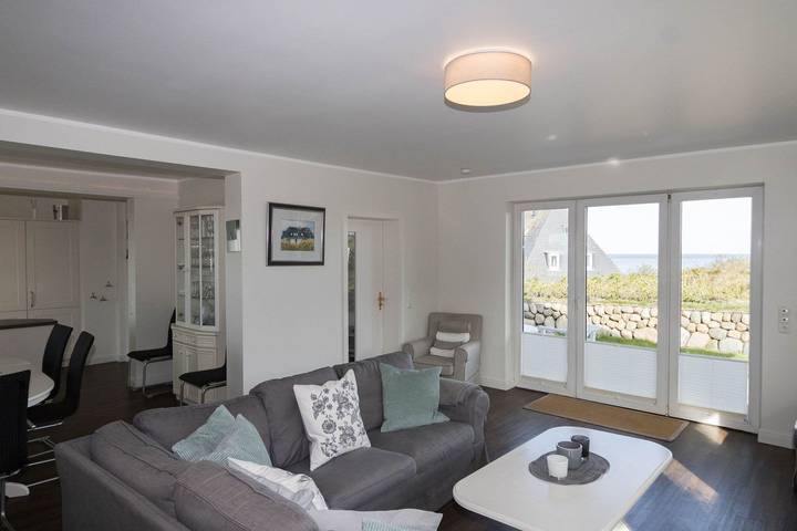 Ganze Wohnung, Großzügige Wohnung mit ansprechendem Ambiente und herrlichem Weitblick. in Strand Hörnum, Hörnum