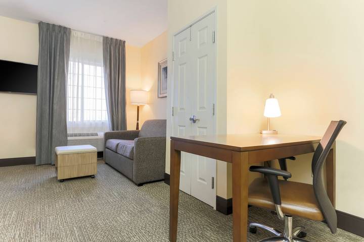 Hotel para 4 personas, con piscina - 1