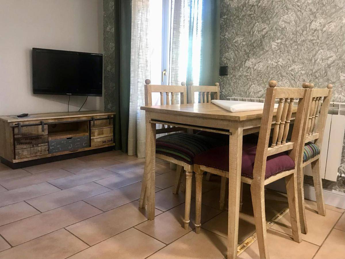 Apartamento entero, One-Bedroom Apartment in Tramacastilla de Tena, Pirineo Aragonés