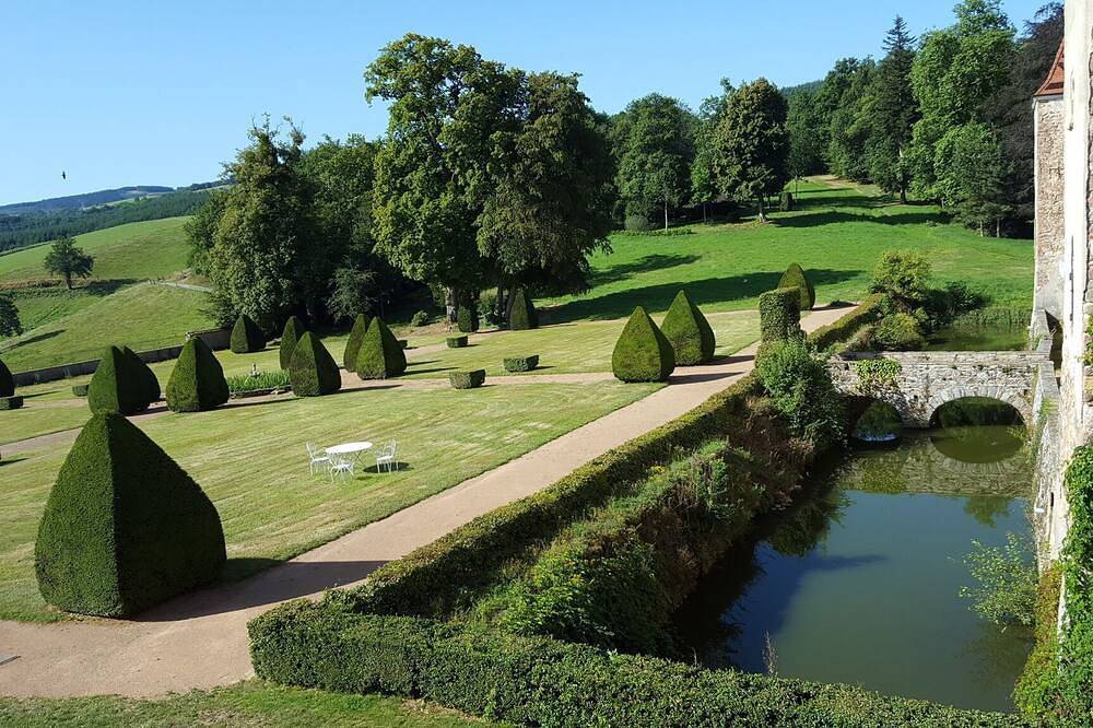 Château Monument Historique - Beaujolais Vert -  8 pers. (150 m²) - Piscine in Amplepuis, Région de Villefranche-sur-Saône