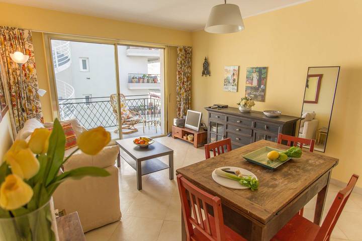 Gîte pour 4 personnes, avec balcon ainsi que balcon/terrasse et vue sur l’océan dans Plage des Sablettes Est - 2