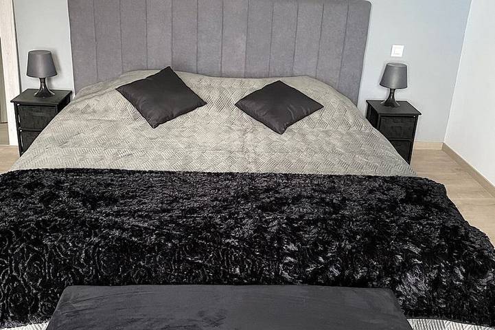 Location de vacances pour 9 personnes, avec jardin ainsi que jacuzzi et sauna à Ohey - 3