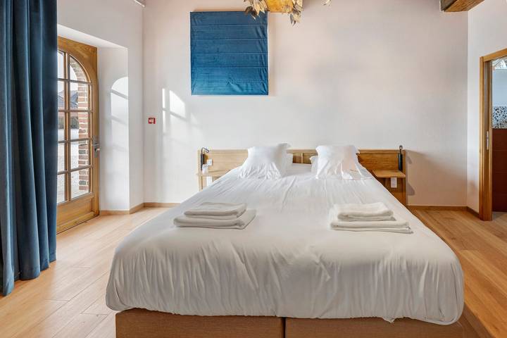 Bed and Breakfast 'Chasserie 1 Pmr – Grange Arthuis' mit WLAN und Klimaanlage in Lavau, Loire-Tal