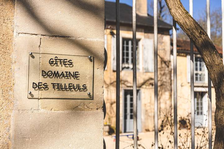 Gîte pour 5 personnes, avec piscine et jacuzzi ainsi que terrasse et jardin à Montamisé - 3