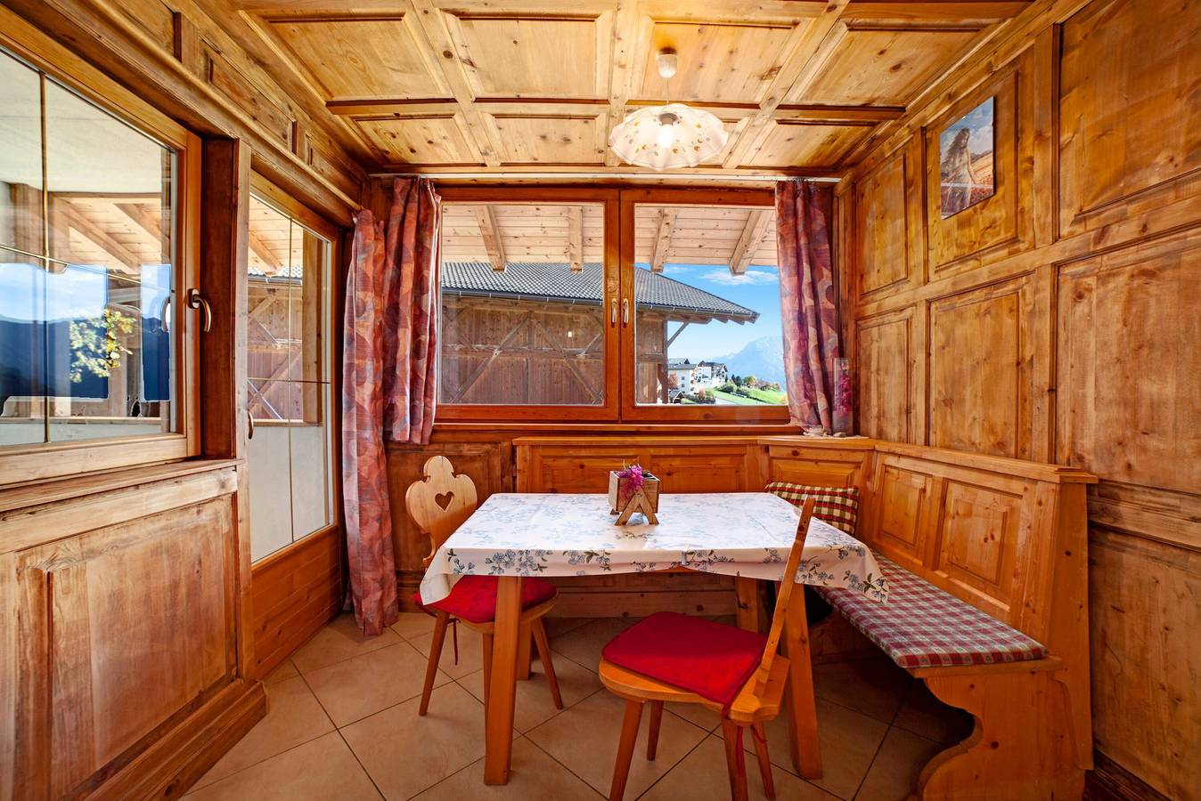 Appartamento intero, Appartamento 'Plattnerblick' con vista sulle montagne, giardino comune e Wi-Fi in Stulles, Moso in Passiria