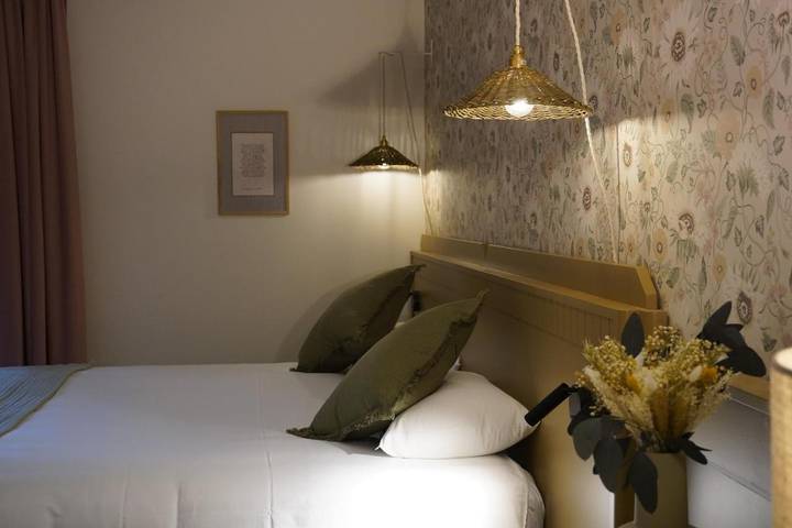 Hôtel pour 3 personnes, avec jardin à Châteaubourg - 2