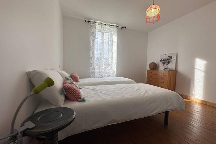 Gîte pour 10 personnes, avec jardin à Cindré - 2