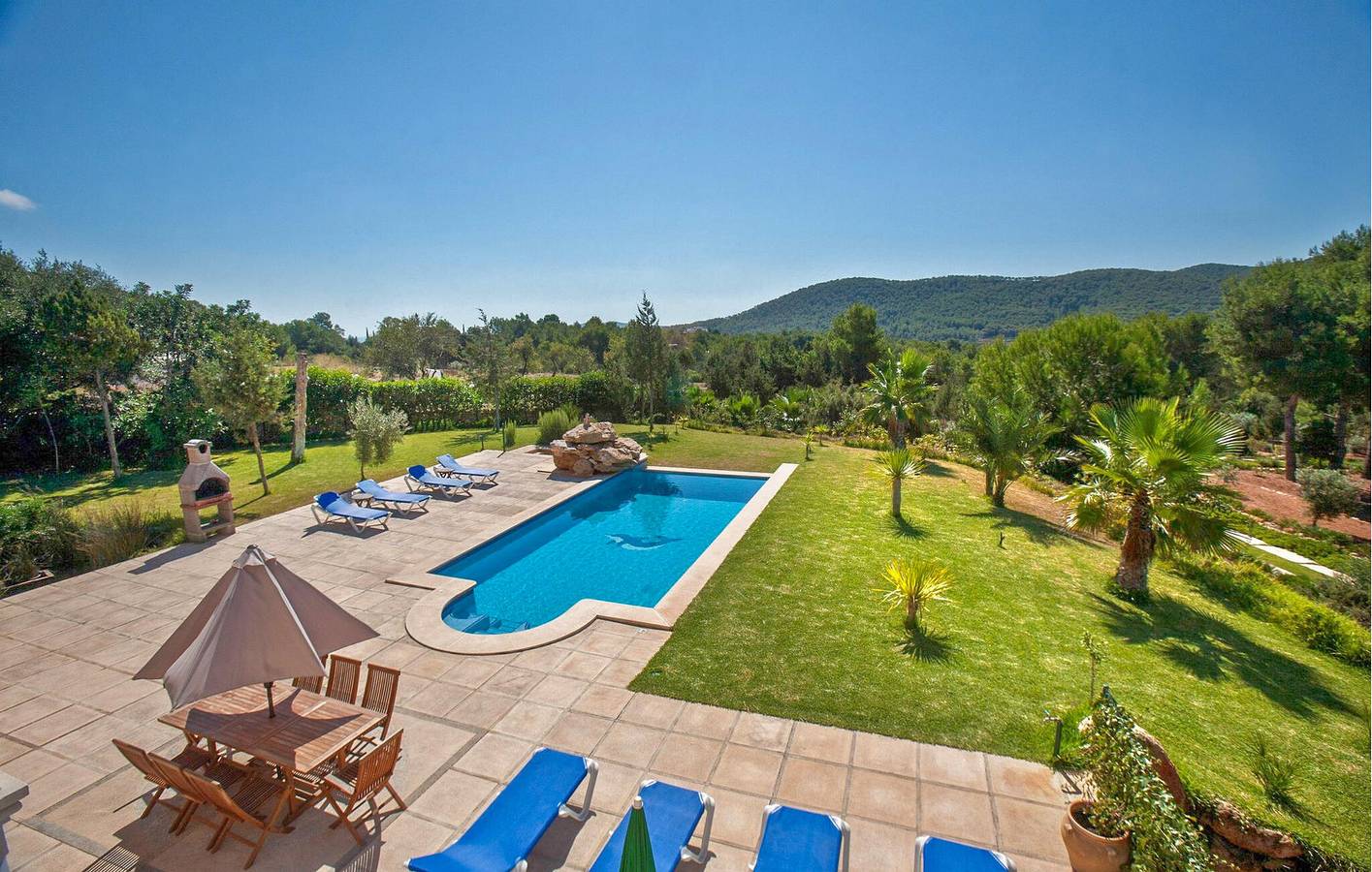 Gemütliche Wohnung mit Pool und AC, in der Nähe von Cova Santa in Es Codolar, Sant Josep de sa Talaia