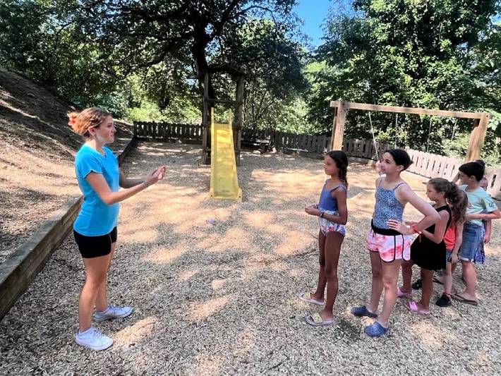 Camping pour 5 personnes, avec terrasse, animaux acceptés dans Massif de l'Esterel - 4