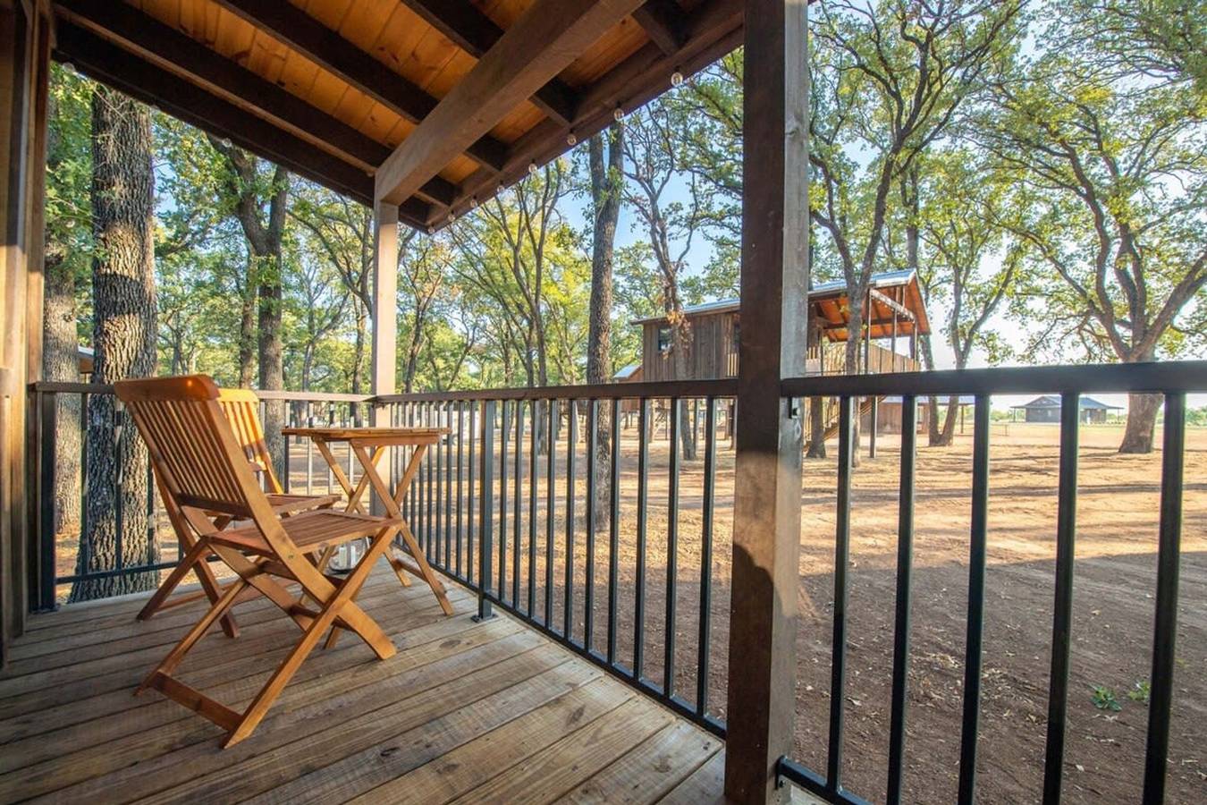 The Goldfinch Cabin (15 Min to Magnolia & Baylor) in McLennan County