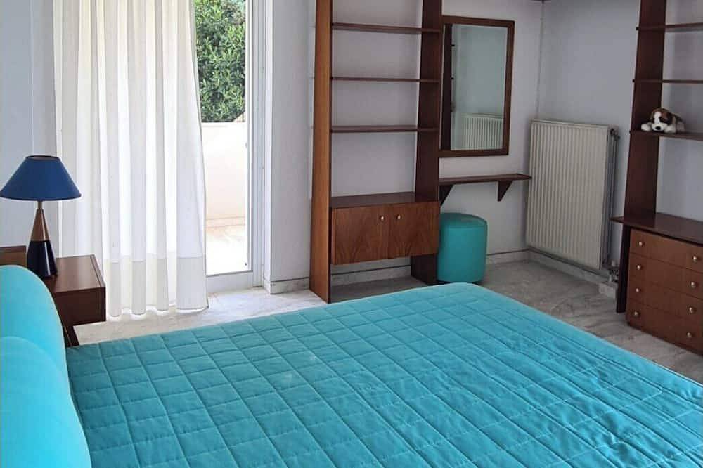 Breathtaking Seaview Villa with Pool near Athens in Theologos, Fthiotida