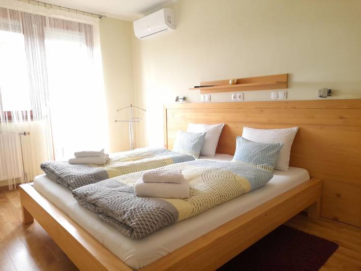 Ferienwohnung für 3 Personen, mit Garten und Balkon sowie Pool in Heviz - 4