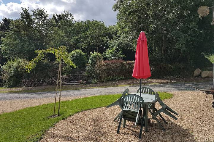 Location de vacances pour 6 personnes, avec jardin à Kergloff - 4