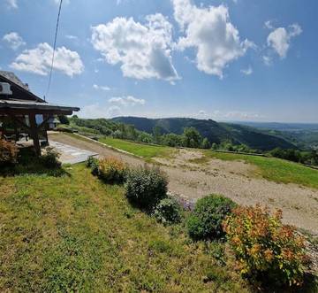 Chalet pour 2 personnes, avec jardin ainsi que terrasse et vue dans l' Aveyron