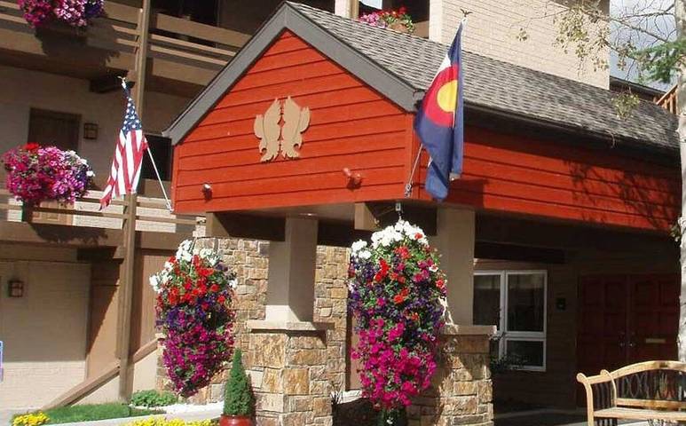 Vacation rental for 6 people, with terrace and pool as well as hot tub in Vail