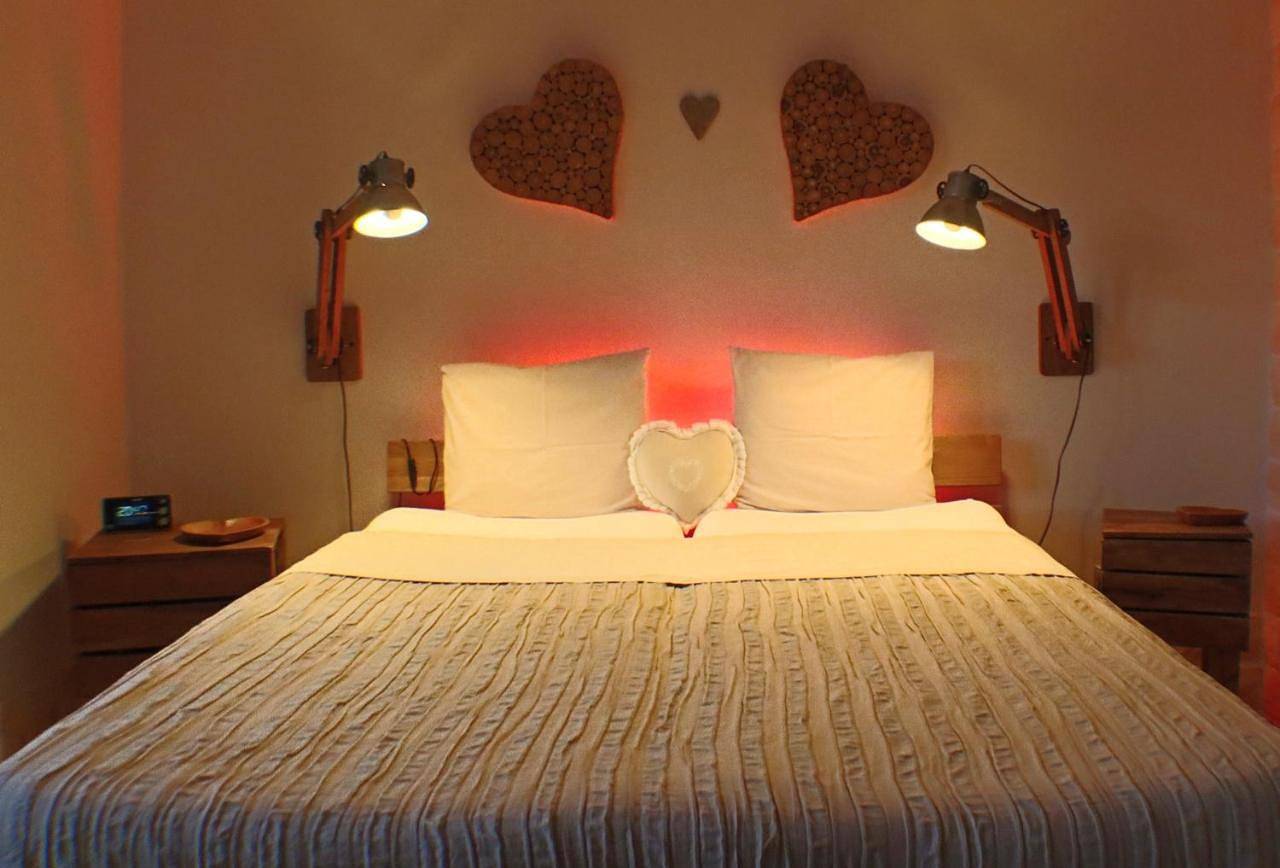 Double Room with Private Bathroom in Les Replattes, Le Locle
