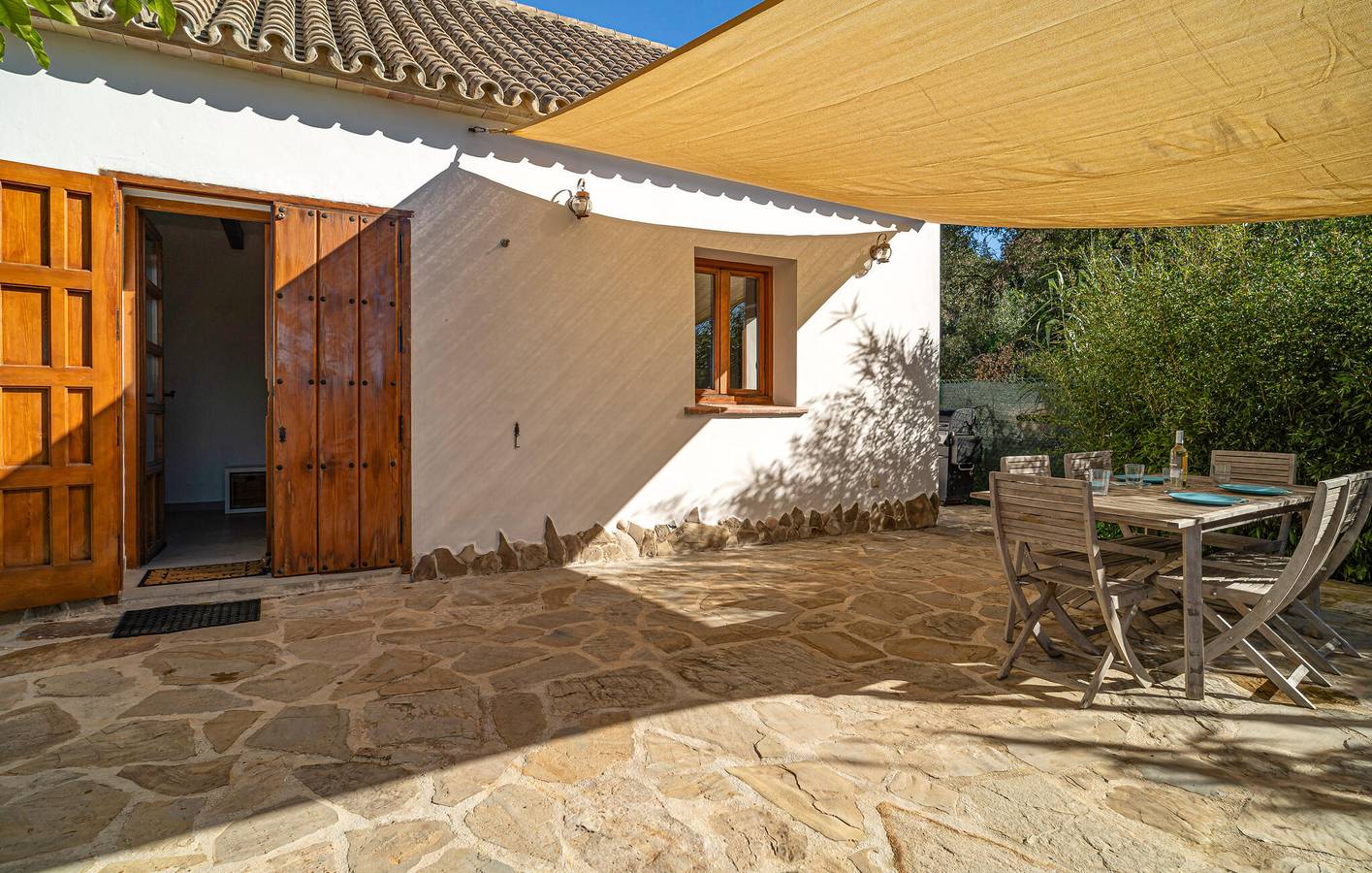Apartamento Garden Paradise con WiFi cerca de Castillo de Castellar in Castillo de Castellar, Castellar de la Frontera