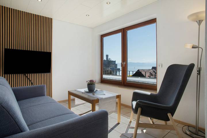 Ferienwohnung für 4 Personen, mit Garten und Seeblick