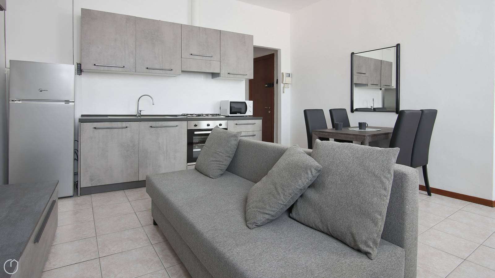 Apartamento entero, Piazza Amendola 14 in Como, Lago De Como