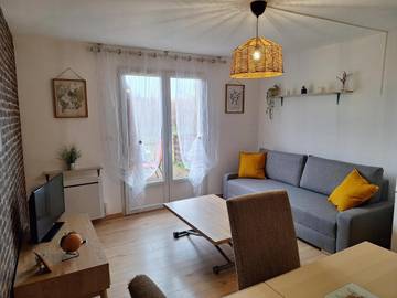 Gîte pour 4 personnes, avec terrasse et vue à Ardon