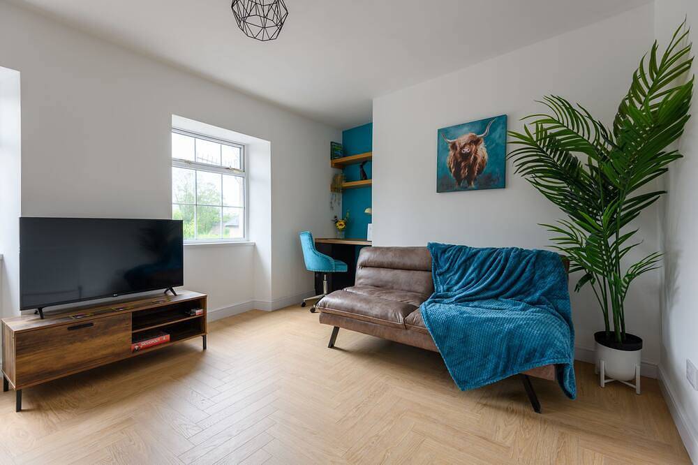 Entire apartment, Sugar Loaf Loft, Abergavenny Town Centre in Abergavenny, Brecon Beacons