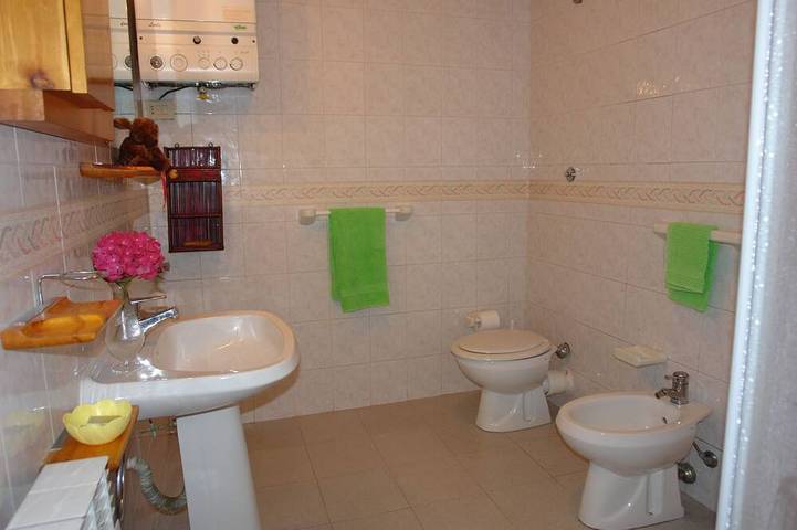 Wohnung in einem Ferienhaus mit  W-Lan, Pool, TV, Innenhof, Panoramablick, bei San Gimignano in Poggibonsi, Siena Provinz