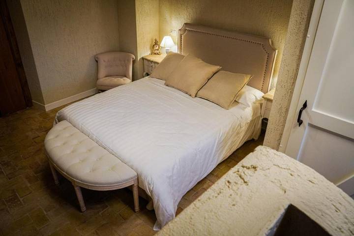 Location de vacances pour 2 personnes, avec jardin ainsi que vue et terrasse, animaux acceptés à Arpino - 4