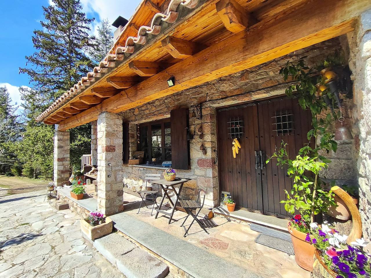 Landhuis 'Rural El Bac' met Uitzicht op de Bergen, Privéterras en Privétuin in Castellar de n'Hug, Catalaanse Pyreneeën