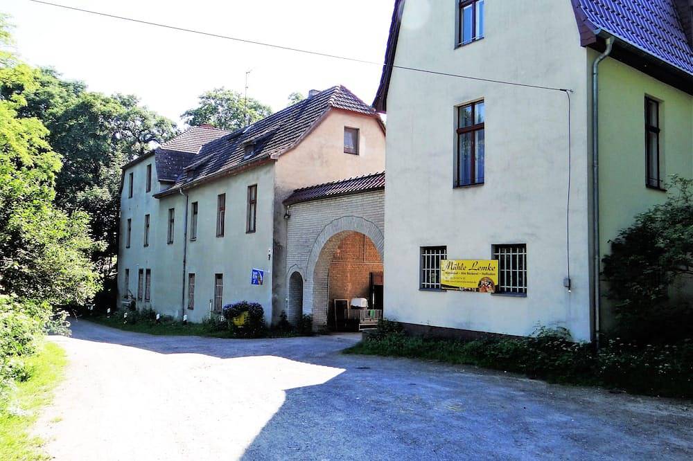 Ganze Wohnung, Ruhige Fewo auf historischem Mühlenhof – Natur, Tiere & See in Hennickendorf, Rüdersdorf bei Berlin