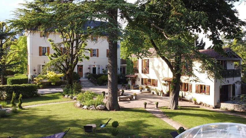 Maison d’hôte pour 2 personnes, avec Terrasse et Jardin ainsi que Piscine et Vue à Soubès