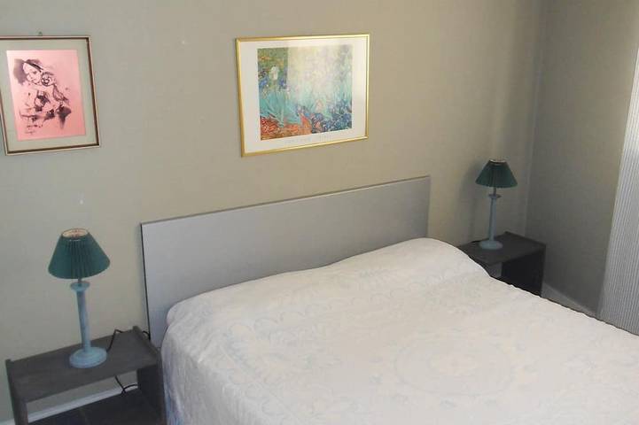 Apartamento entero, Apartamento céntrico de dos habitaciones, 2 balcones grandes, a 100 m de la playa, estacionamiento, tenis. in Beaulieu-sur-Mer, Costa mediterránea (Francia)