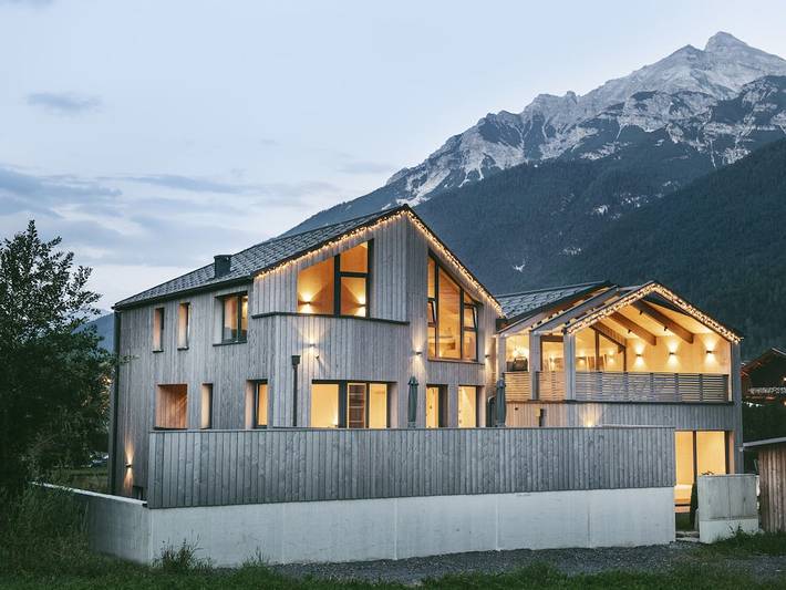 Ferienhaus für 18 Personen, mit Balkon und Garten