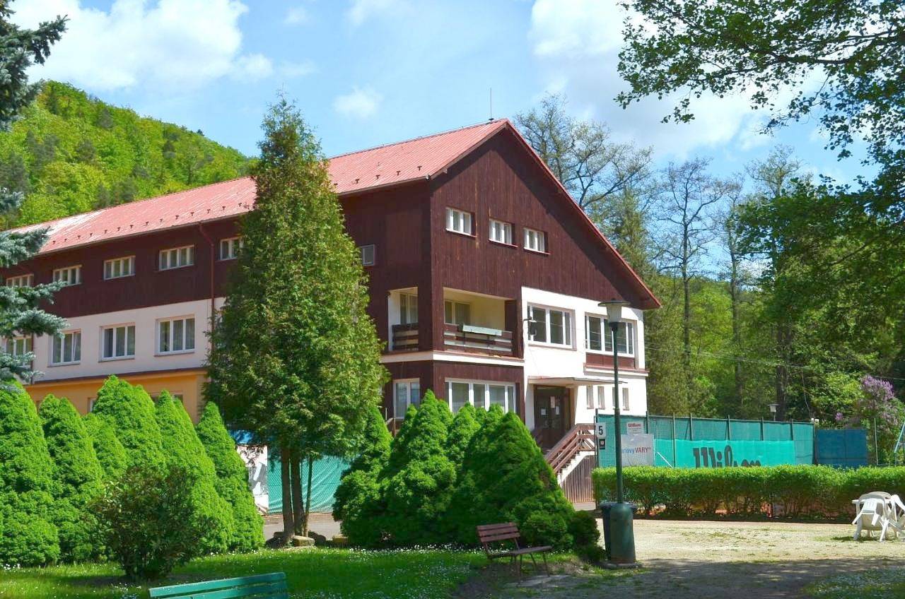 Sport Hotel Gejzirpark in Karlsbad, Karlsbad Regio