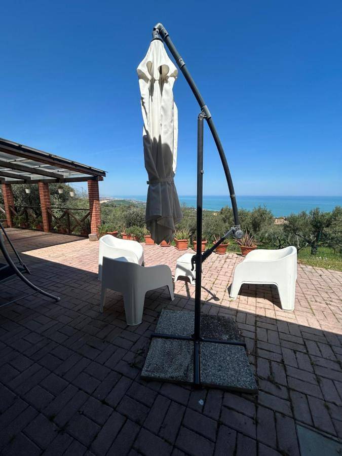 Three-Bedroom House in Roseto degli Abruzzi, Costa Adriatica Abruzzo