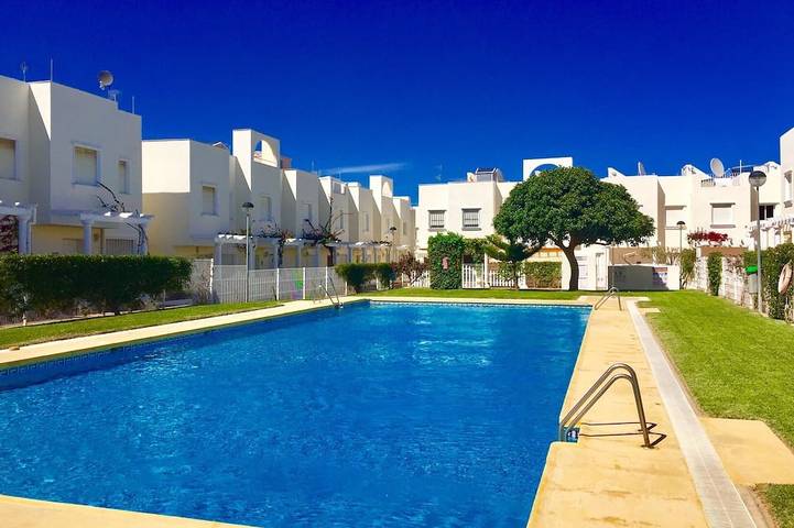 Maison de vacances pour 6 personnes, avec piscine et terrasse - 1