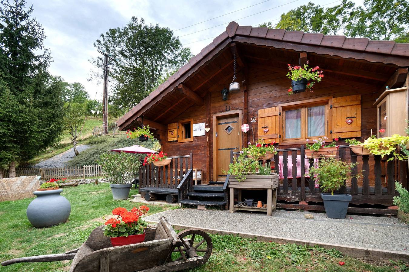 Chalet 'Le Blanc Nordique' con vistas a la montaña, terraza privada y Wi-Fi in Le Bouchet-Mont-Charvin, Región de Annecy