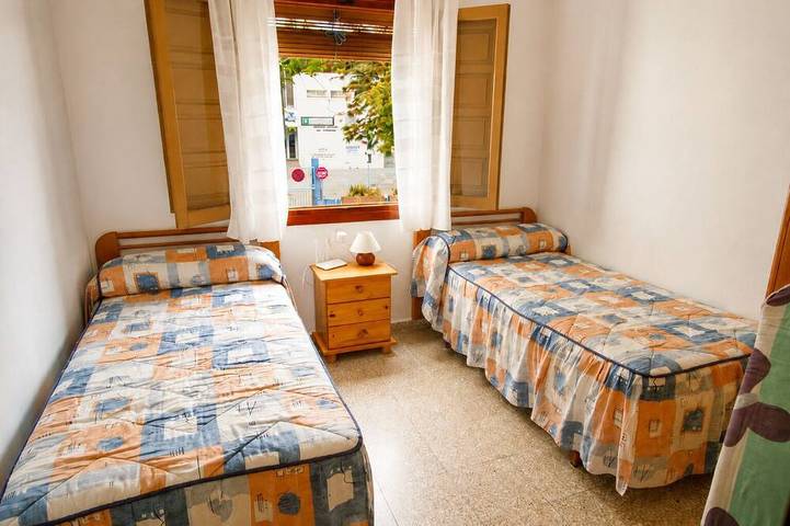 Appartement entier, Magdalena 1st. Spacious apartment in the center of La Herradura bay in La Herradura, Almuñecar