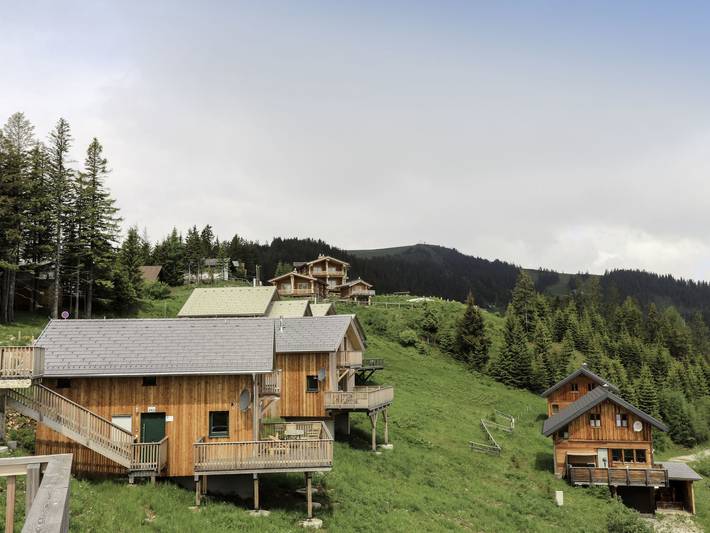 Ferienhaus für 8 Personen, mit Balkon und Terrasse sowie Garten und Sauna