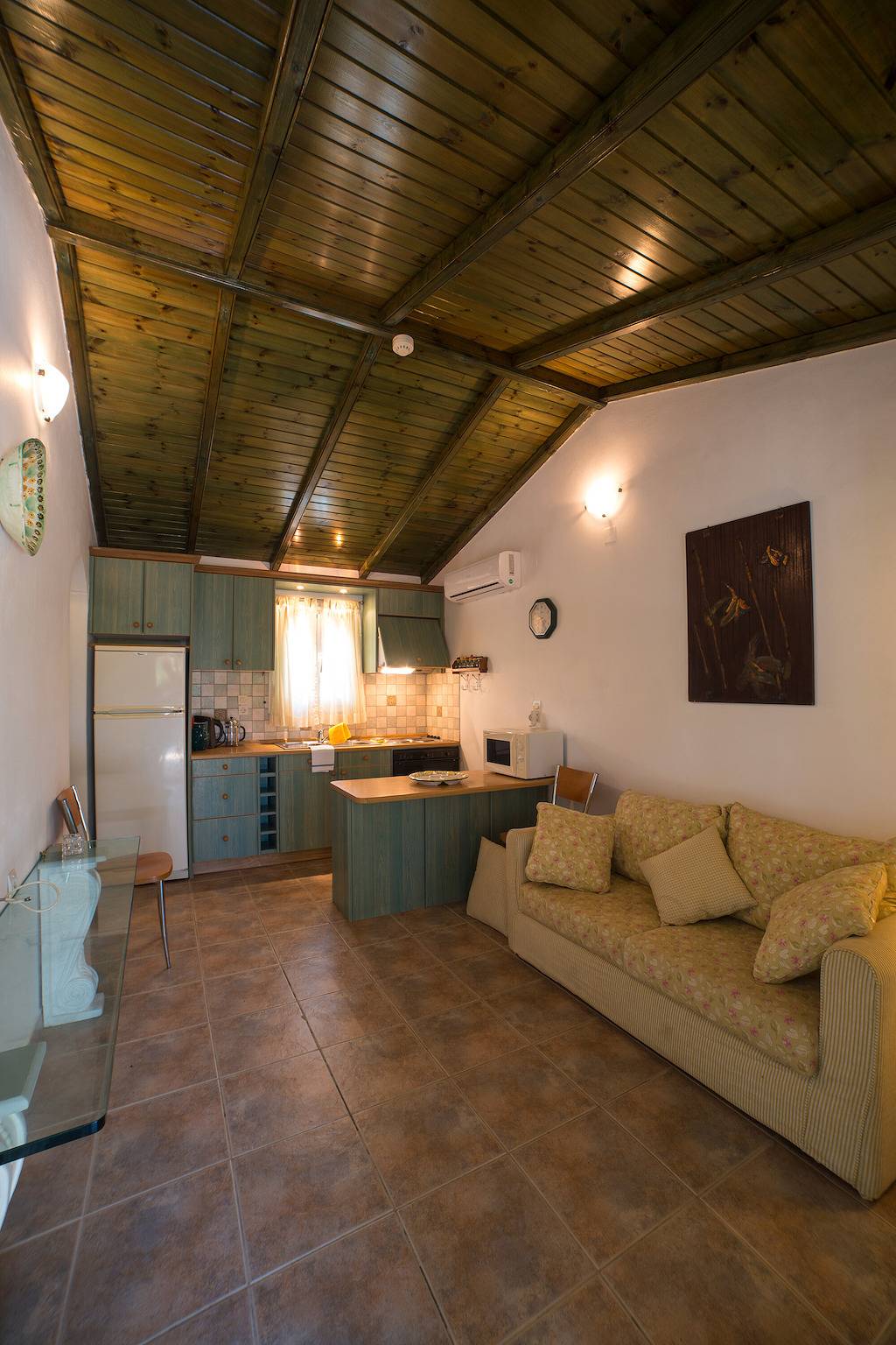Appartement entier, Appartement 'Frini One-Bedroom' avec piscine partagée, Wi-Fi et climatisation in Corfou