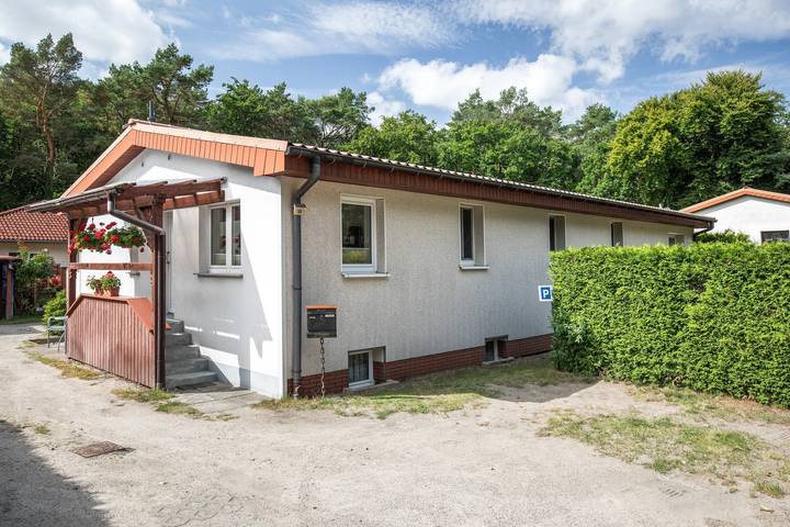 Entire apartment, Apartment “Max” with Private Terrace, Garden, and Wi-Fi in Drei Kaiserbäder, Heringsdorf