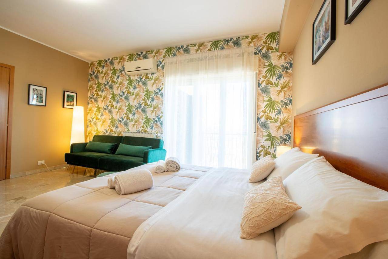 La Zagara Rooms - Porto di Milazzo in Milazzo, Province de Messina
