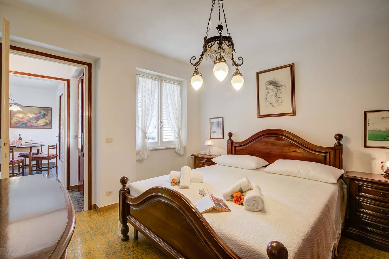 Entire apartment, Il Cortiletto di Marina: Garden Apartment near Stresa in Brovello, Brovello-Carpugnino