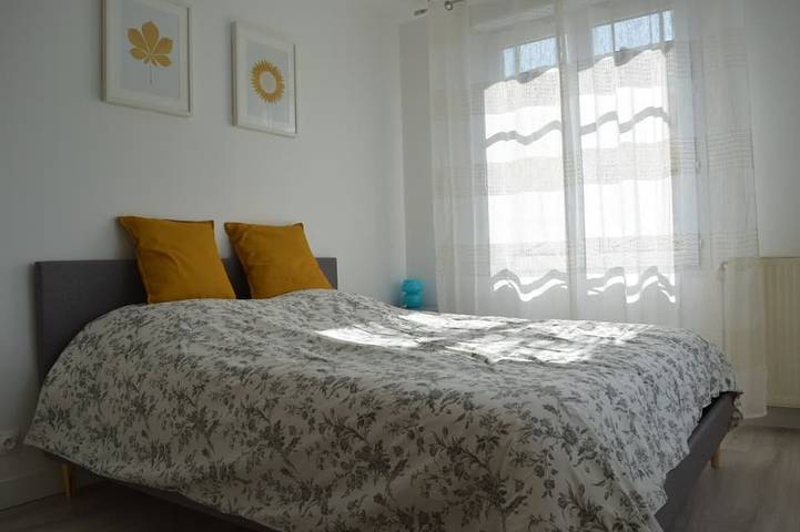 Gîte pour 6 personnes, avec terrasse à Bussy-Saint-Georges - 2