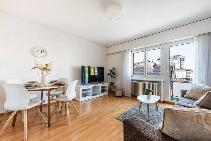 Ferienwohnung für 4 Personen, mit Balkon und Ausblick am Bodensee (Schweiz)