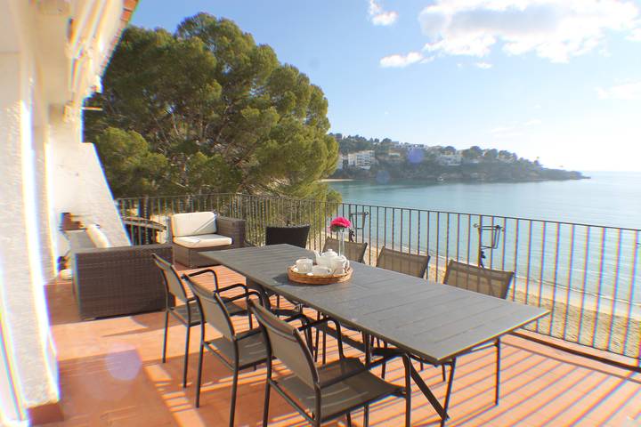 Villa voor 8 personen, met balkon/terras, met huisdier in Roses