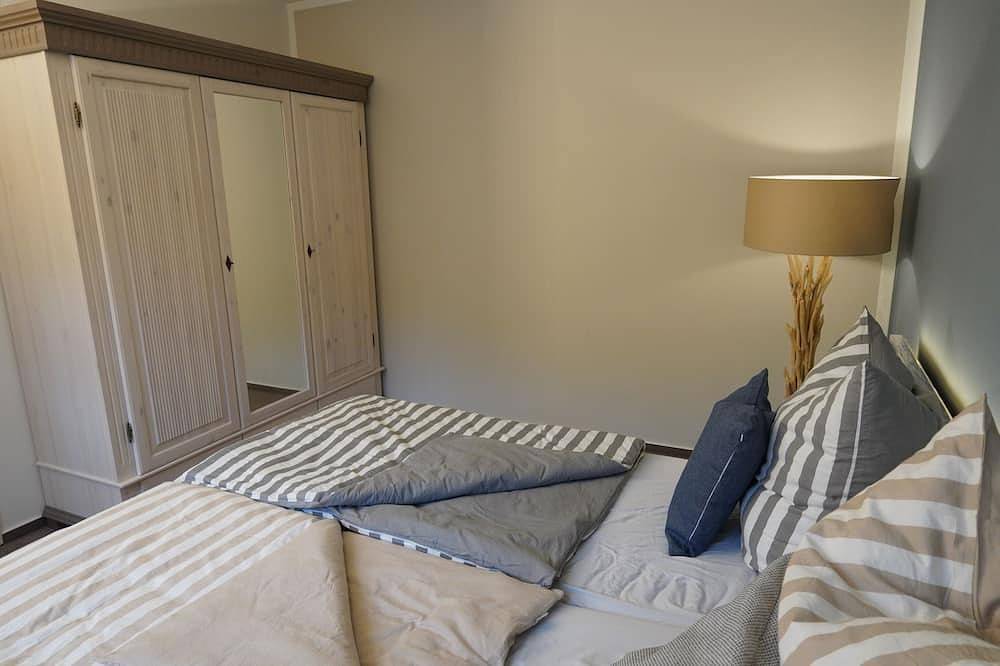 Ganze Wohnung, Ferienwohnung \"Kranich\" am Krakower See mit Terrasse und Spielzimmer in Serrahn, Kuchelmiß