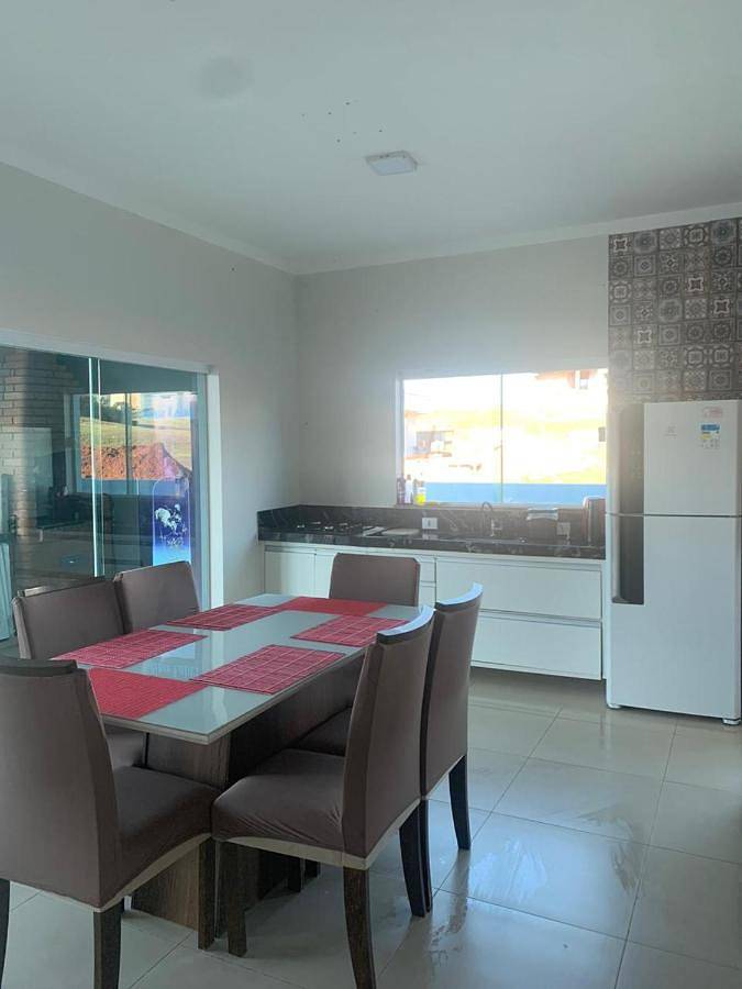 Casas e apartamentos de temporada para 13 pessoas, com vista e balcão e ainda piscina, com animais de estimação em Pardinho