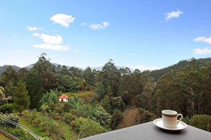 Holiday Home 'Catarina' with Mountain View, Wi-Fi and Air Conditioning in Madeira