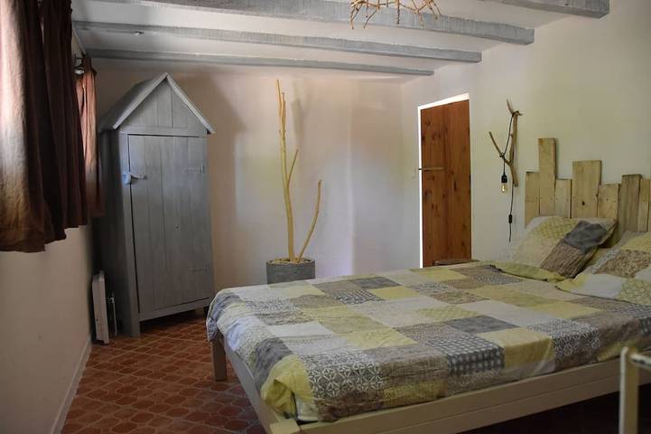 Location de vacances pour 5 personnes, avec jardin et piscine, animaux acceptés à Bournel - 2