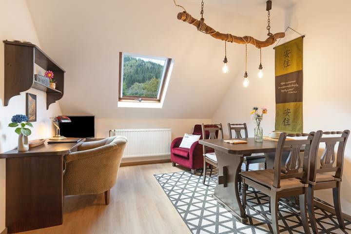 Ganze Wohnung, Haustierfreundliches Apartment in der ruhigen Natur - großer Garten & Terrasse mit Grill in Ottenhöfen im Schwarzwald, Achertal